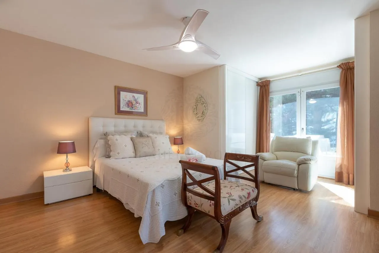 Belgravia Beach House Εστεπόνα 0*,