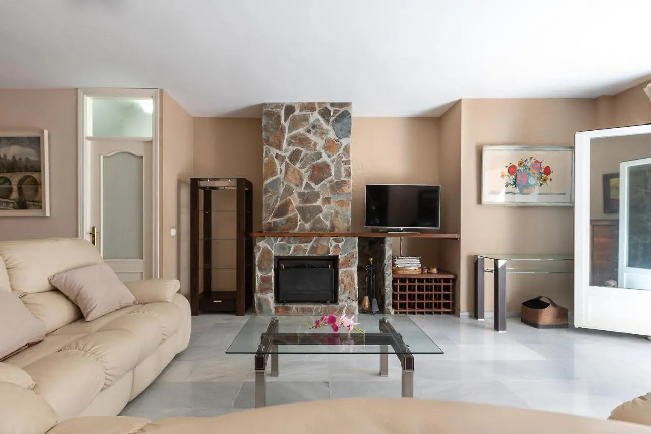 Belgravia Beach House Εστεπόνα 0*,  Ισπανία
